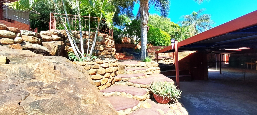 5 Bedroom Property for Sale in Elandsrand North West